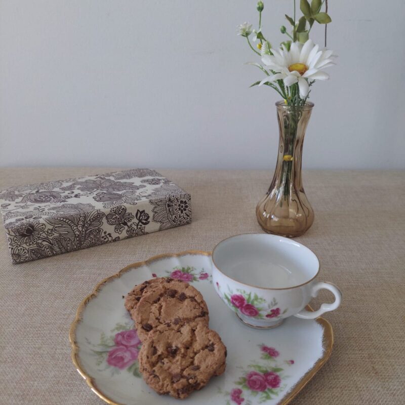 Taza con plato galletero Westville.