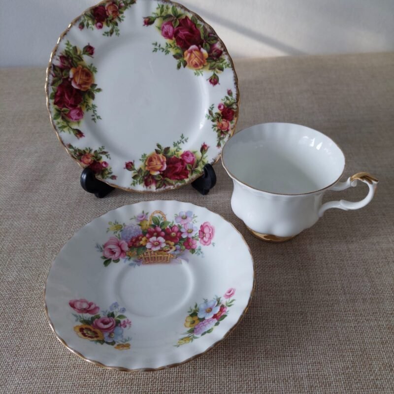 detalle-dorados-royal-albert