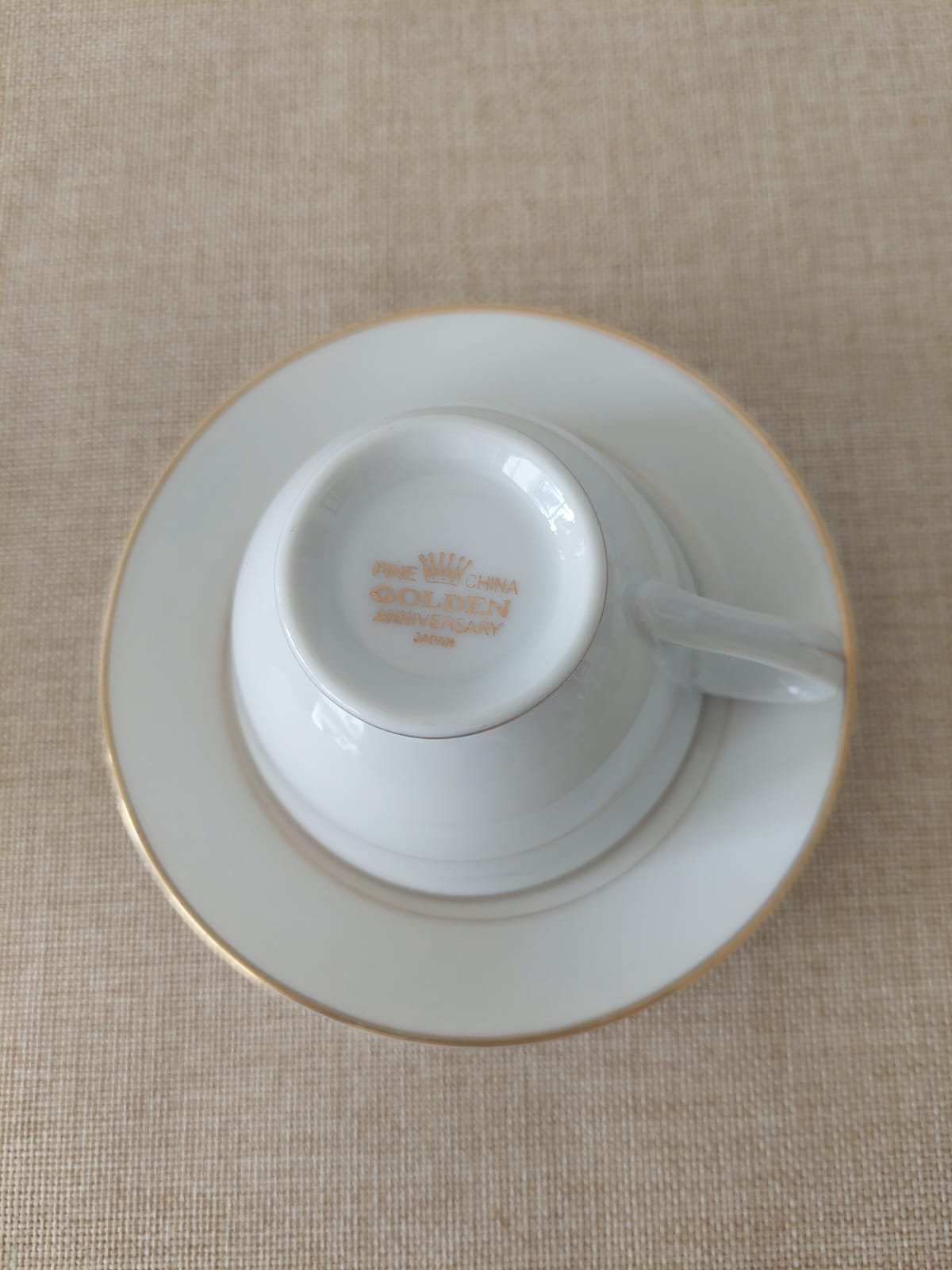 Set de Té Vintage Brigitta + Golden Anniversary – Dúo y Azucarero en Blanco y Dorado - Imagen 3