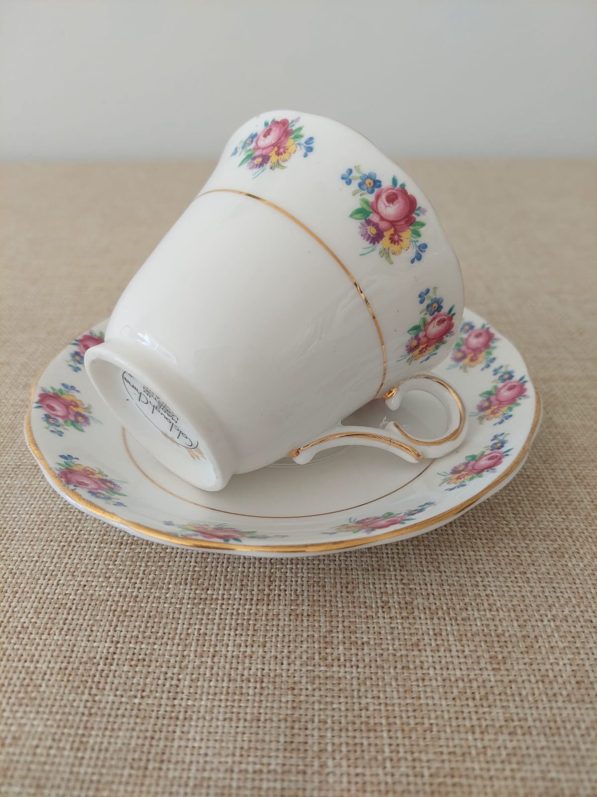 Dúo de Té de Porcelana Fina Inglesa Colclough "Amoretta Rose". - Imagen 2
