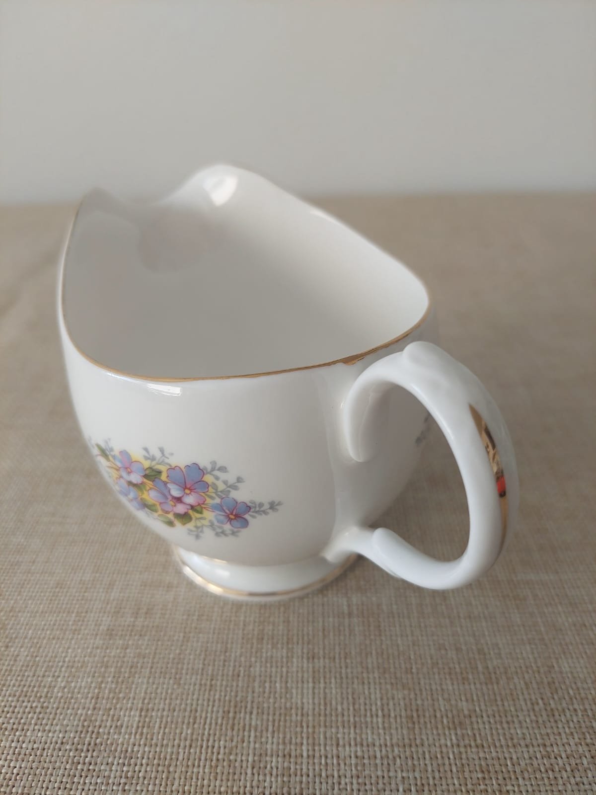 Lechero Vintage Royal Kent Bone China – Porcelana Inglesa Staffordshire con Motivo Floral y Detalles Dorados - Imagen 5