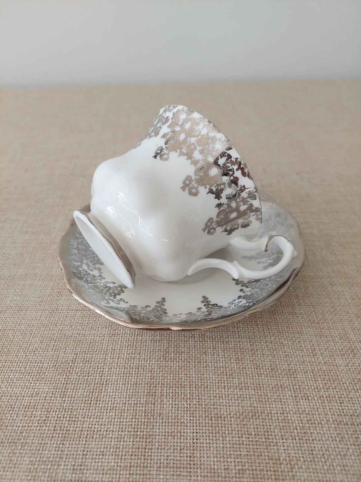 Dúo de Té Conmemorativo Porcelana Inglesa Royal Albert "25th Anniversary" Silver Jubilee - Imagen 3