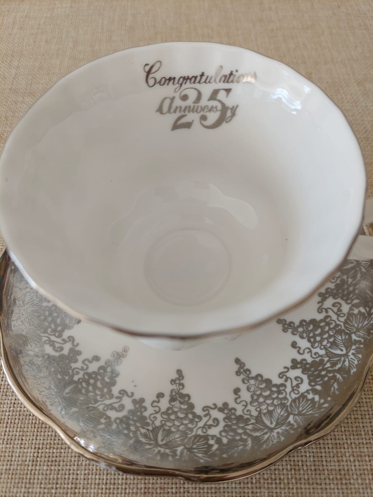 Dúo de Té Conmemorativo Porcelana Inglesa Royal Albert "25th Anniversary" Silver Jubilee - Imagen 5