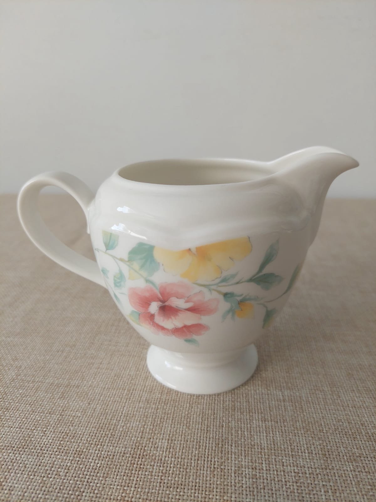 Lechero Vintage Johnson Brothers Floral – English Fine China Staffordshire, Inglaterra - Imagen 2
