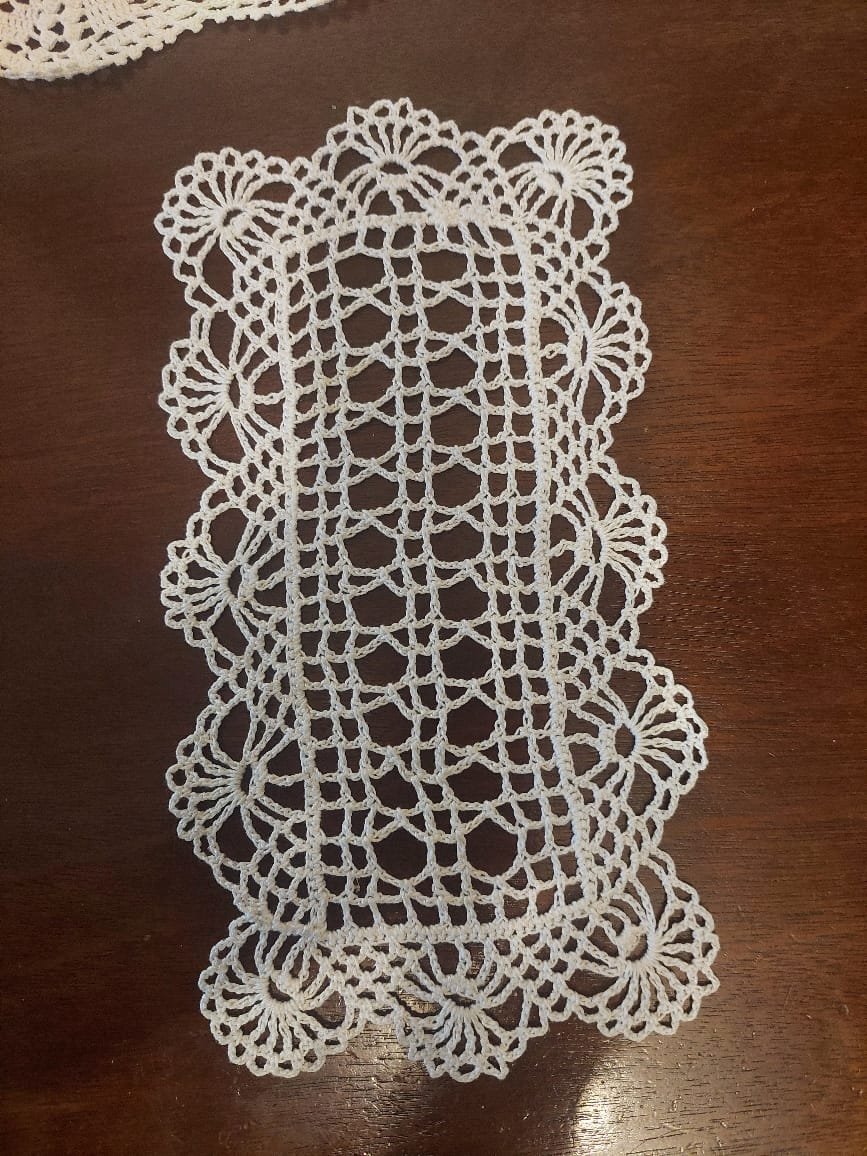 Set de 3 Tapetes Decorativos Tejidos a Crochet Artesanal – Diseños Variados. - Imagen 3