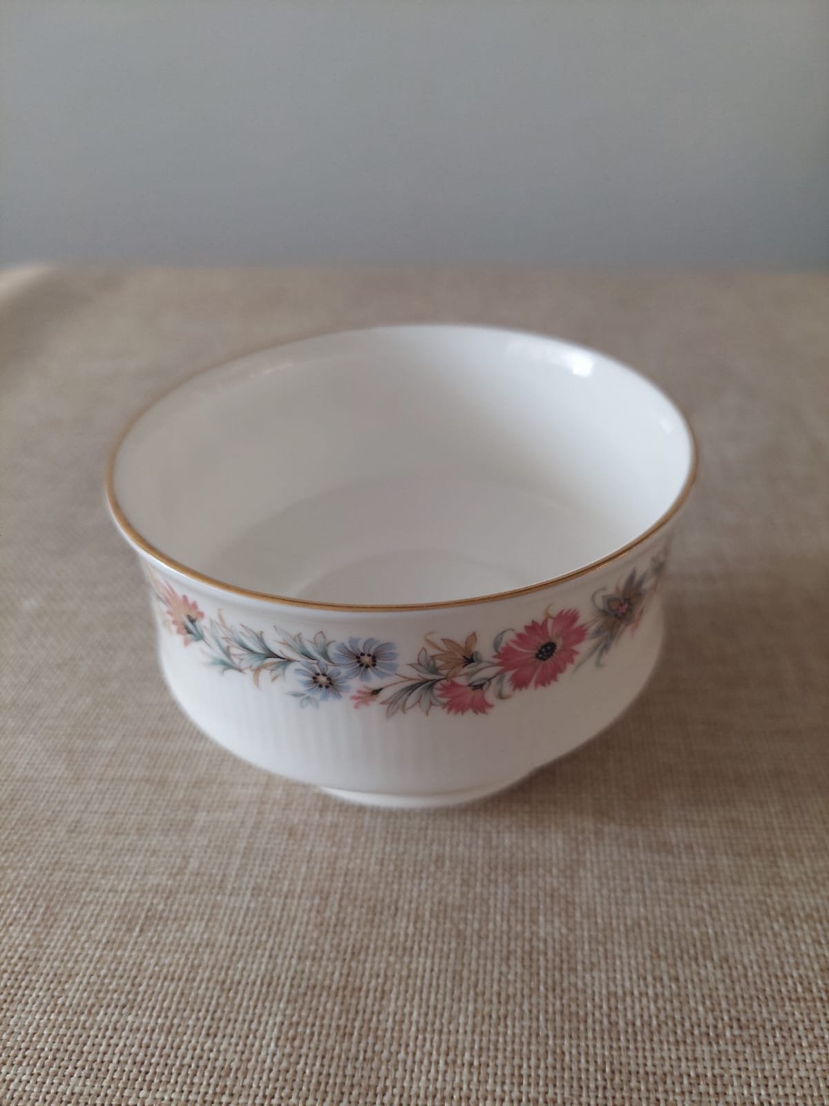 Tres Dúos de Té Porcelana Inglesa Modelo Belinda - Royal Albert / Paragon-Edición Especial Vintage - Imagen 5