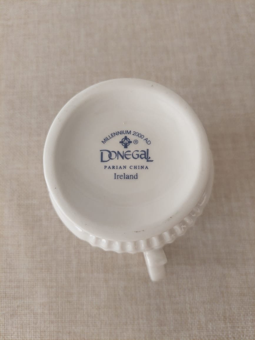 Lechero de Porcelana Irlandesa Donegal Parian China "Irish Rose" Edición Especial Millennium 2000 - Imagen 3