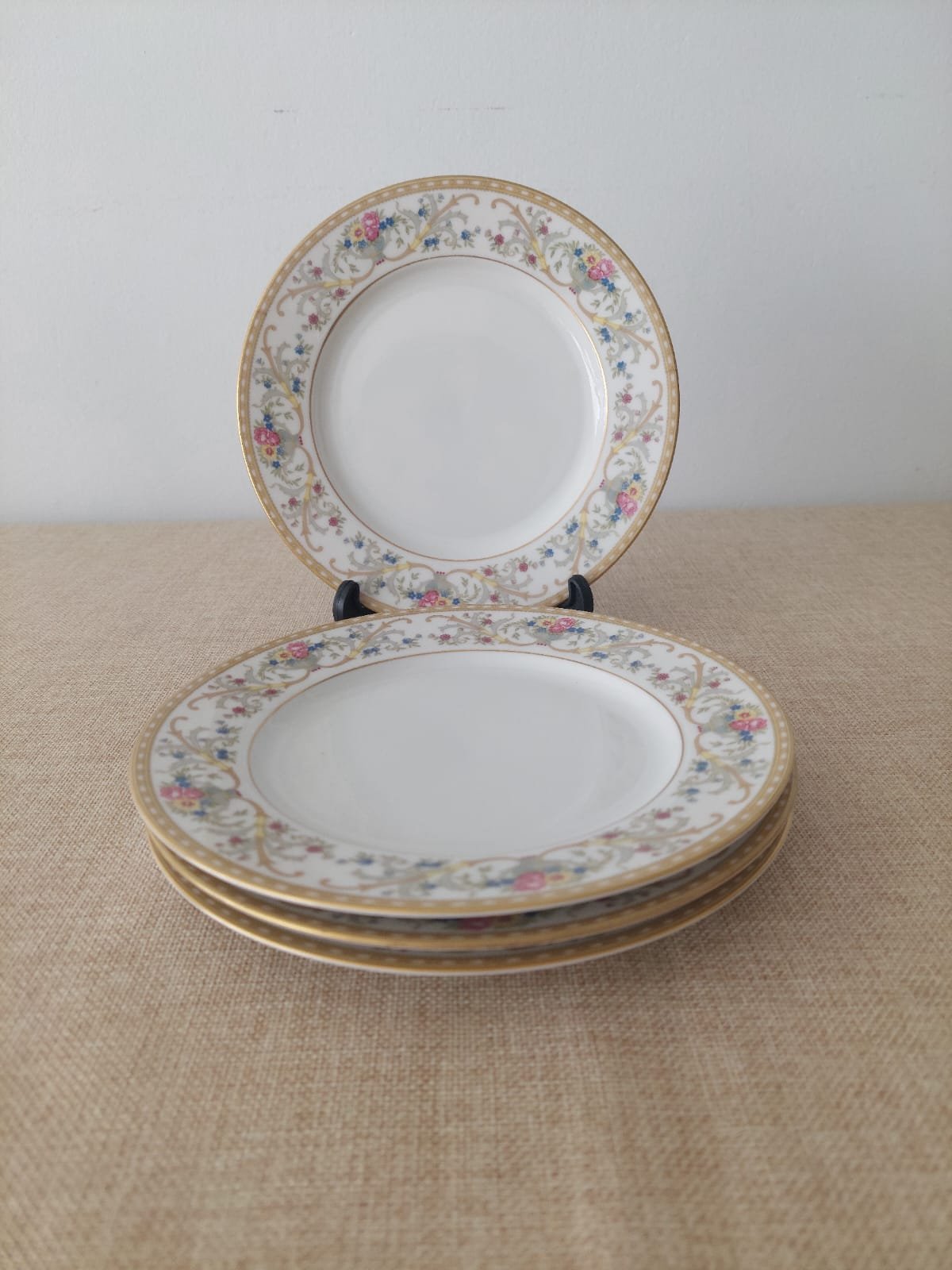 Set de 4 Platos de Postre/Torta Eschenbach Bavaria – Porcelana Alemana con Decoración Floral Clásica - Imagen 2